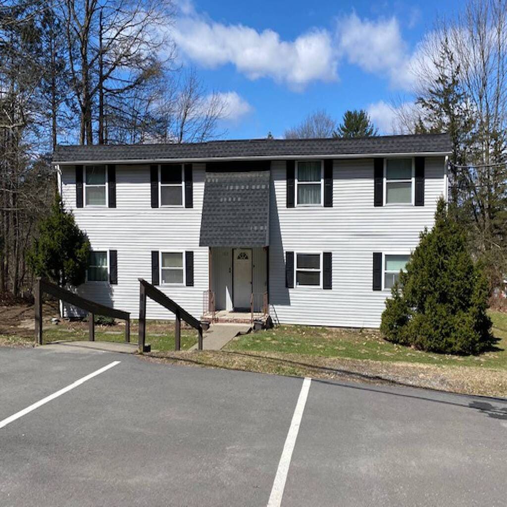 102 Hemlock Hill, Montague, NJ 07827